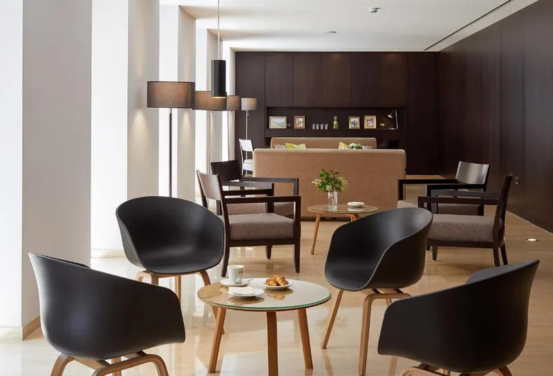 Hotel Rey Alfonso X の共用ラウンジ