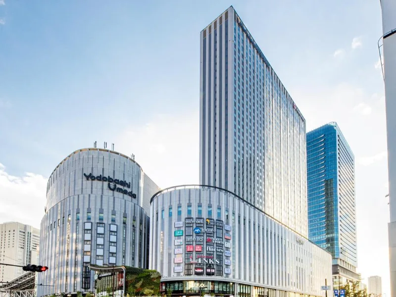 Budova hotelu Hankyu RESPIRE Osaka v komplexu Yodobashi Umeda Tower