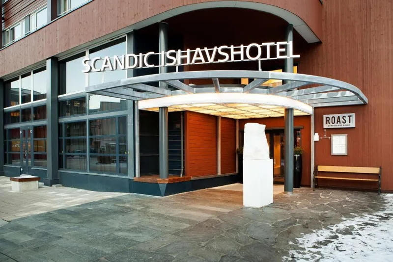 Scandic Ishavshotelの桟橋側の外観